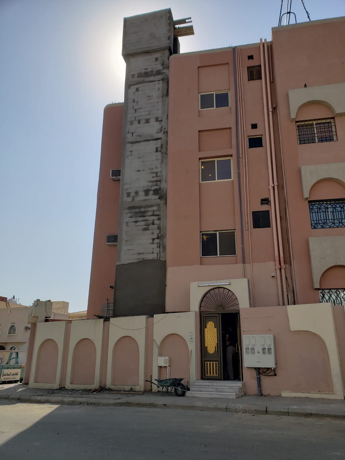 تأسيس مصاعد خارجية