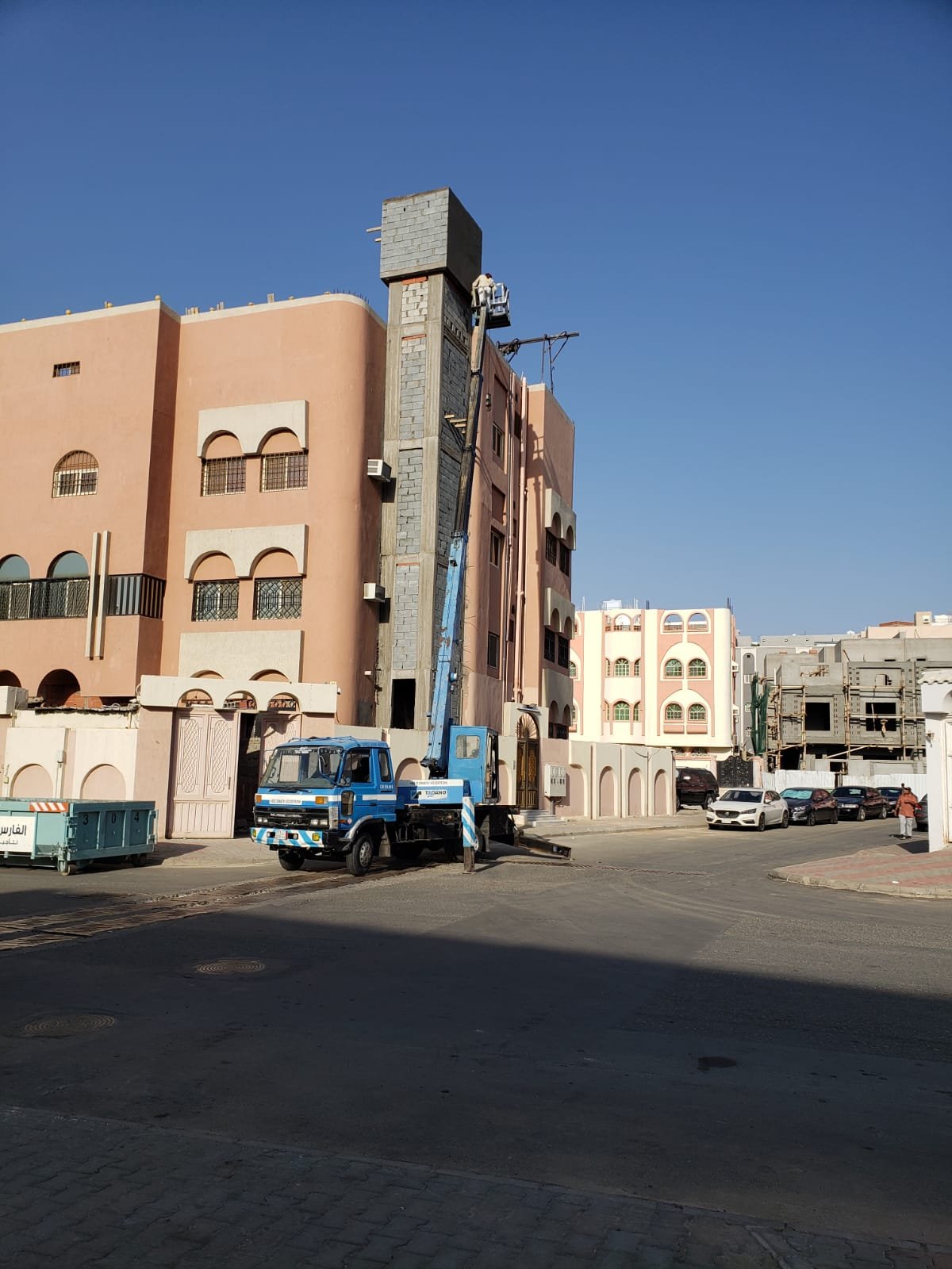 بناء وـاشيس مصعد خارجي